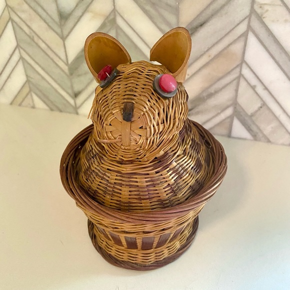 Accents Vintage Wicker Catshaped Nesting Basket With Lid Button Eyes